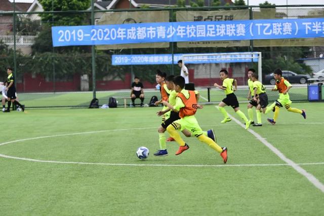 黄晓明成立经纪公司，签约16位艺人，但全员关注度不高引发热议